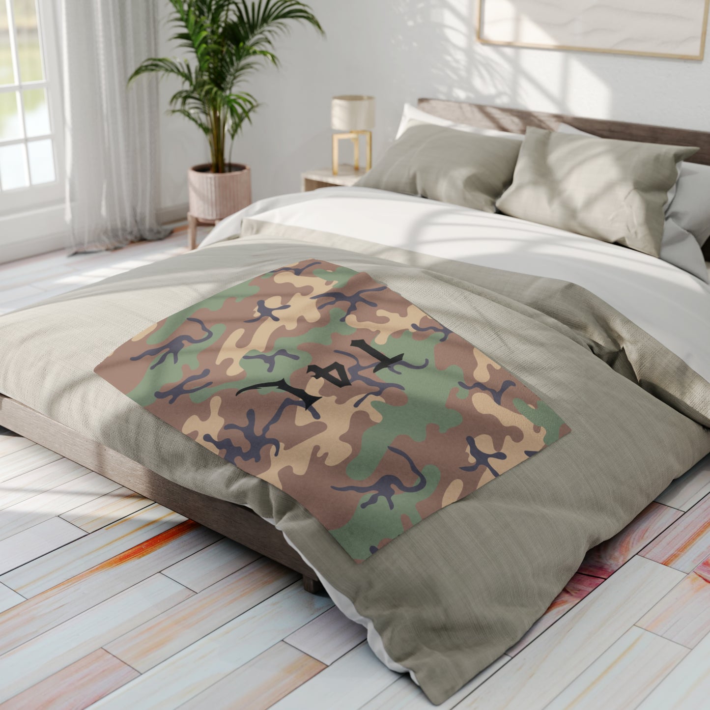 T4L Woodland Fleece Blanket