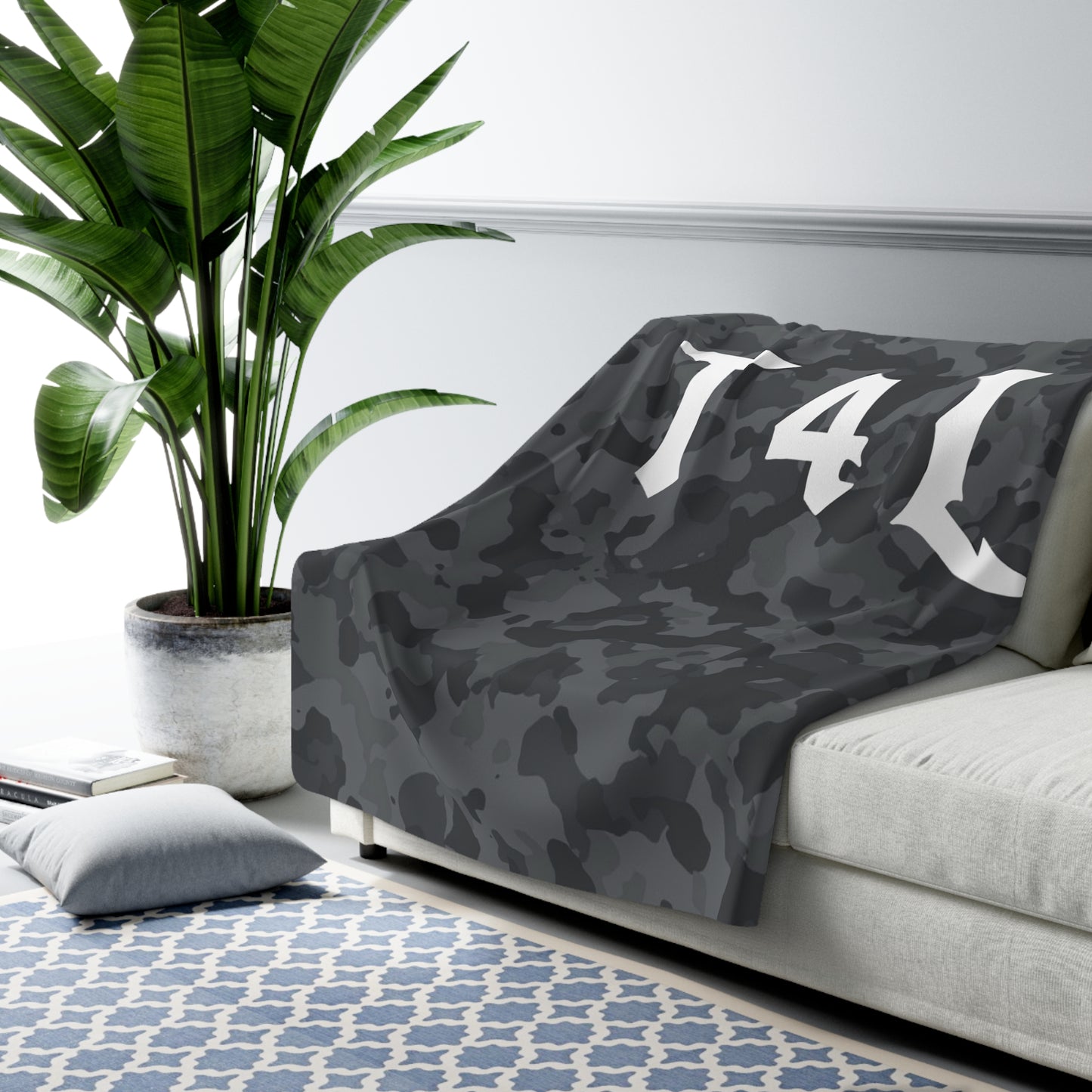 T4L Black Camo Sherpa  Blanket