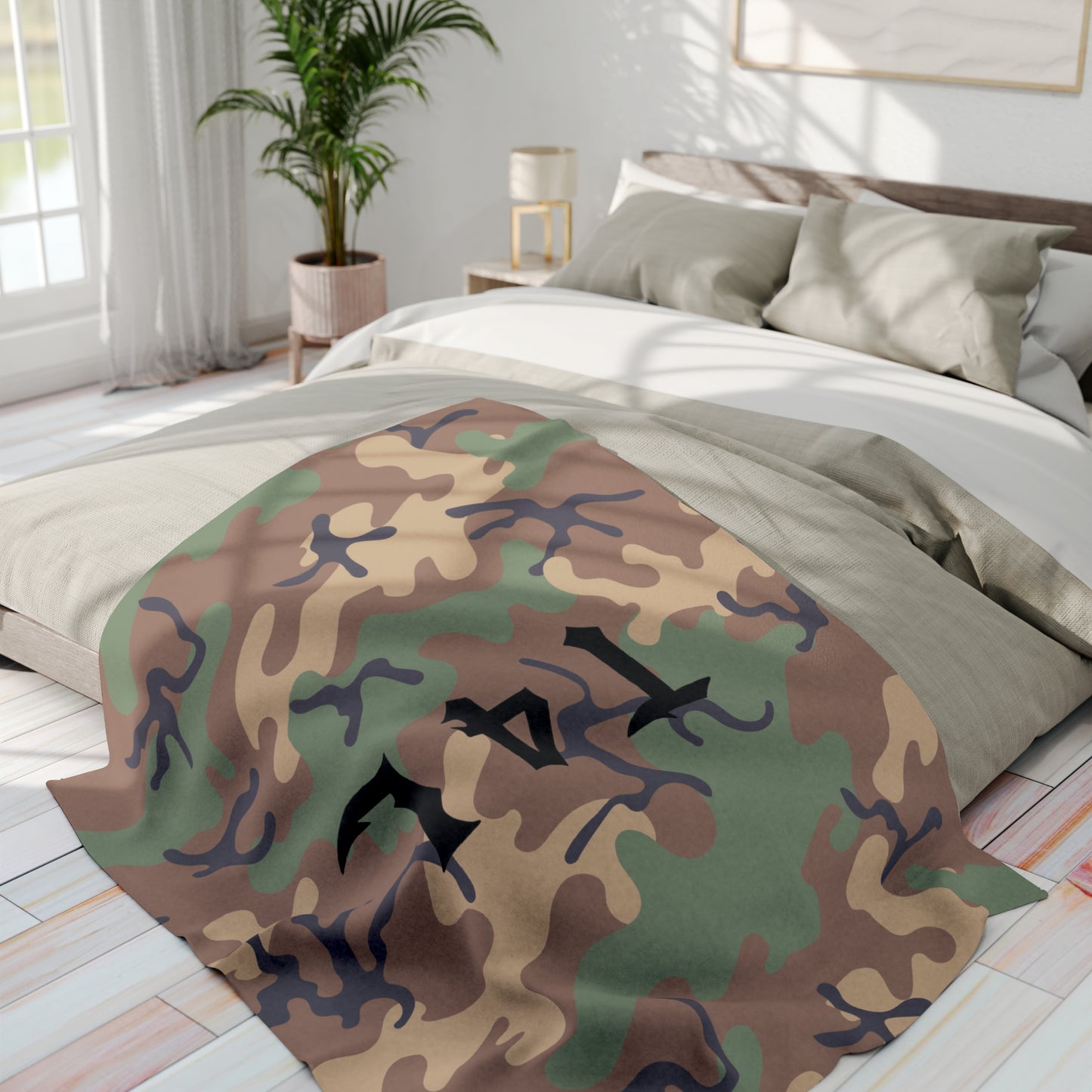 T4L Woodland Fleece Blanket